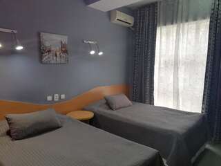 Отель Отель  Актау Двухместный номер с 2 отдельными кроватями-3